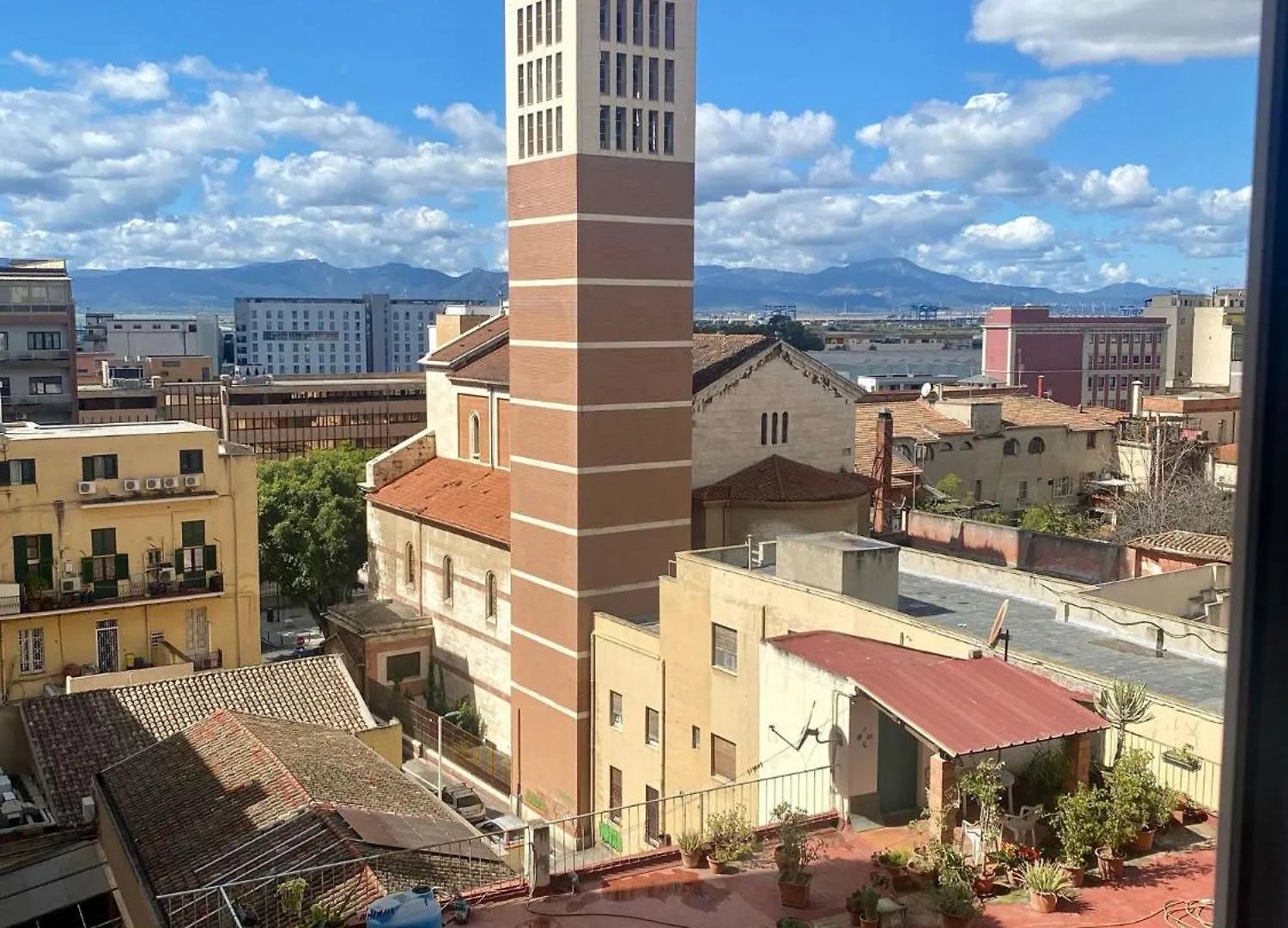 Istai Cagliari City Center Rooms